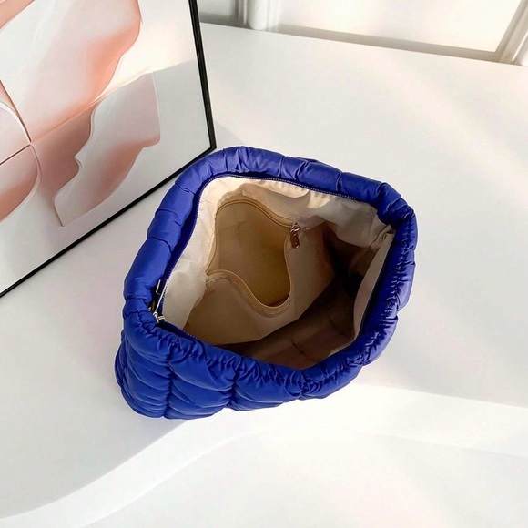 Quilted Royal Blue Multi-Purpose Puffer Cosmetic Bag / Clutch NEW - Picture 5 of 12